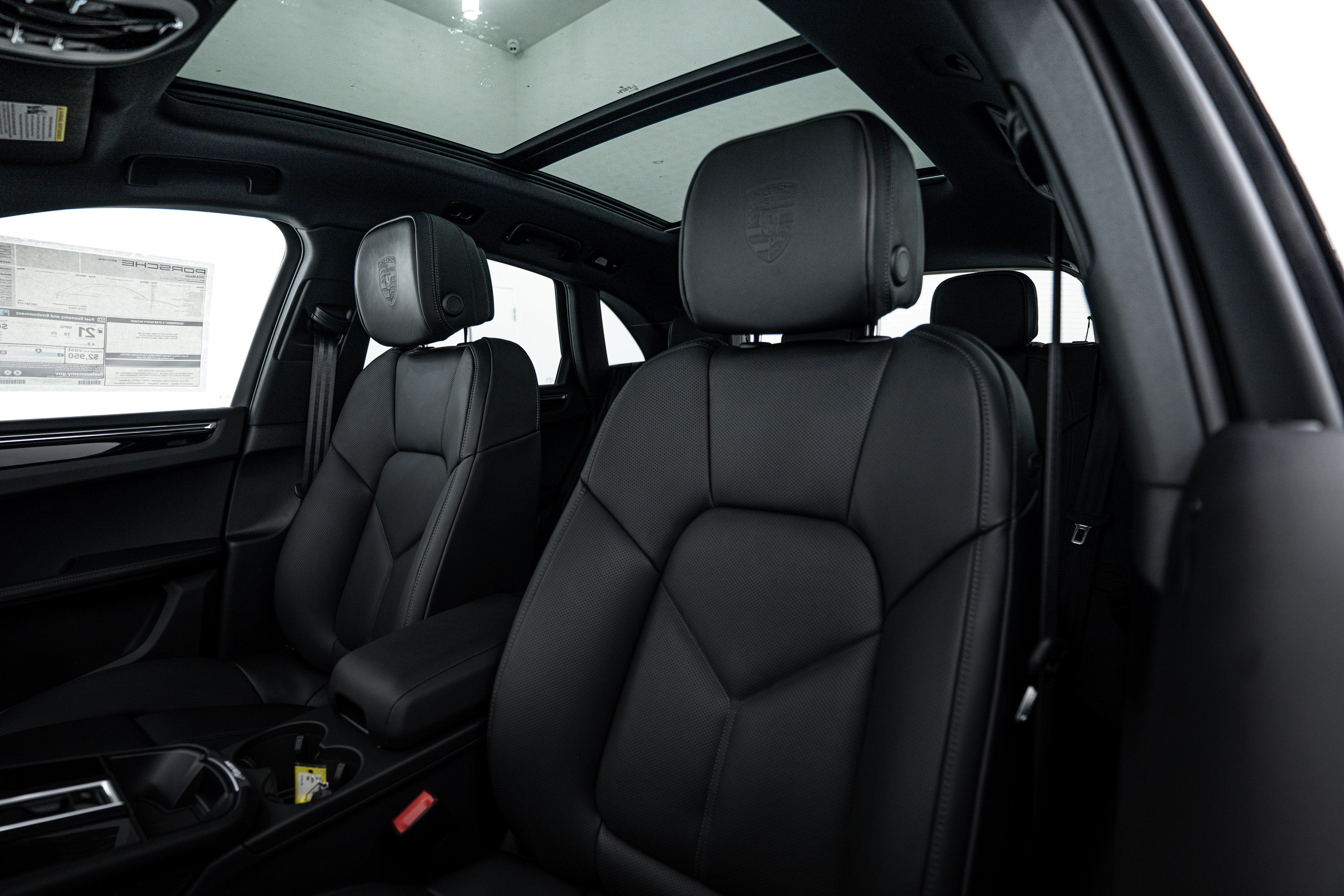 Certified 2026 Porsche Macan image 19