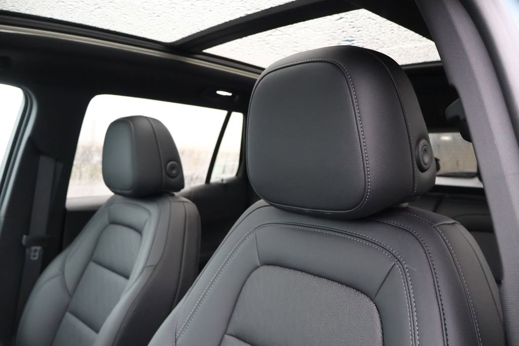 New 2026 Chevrolet Equinox LT w/ Convenience Package II image 15