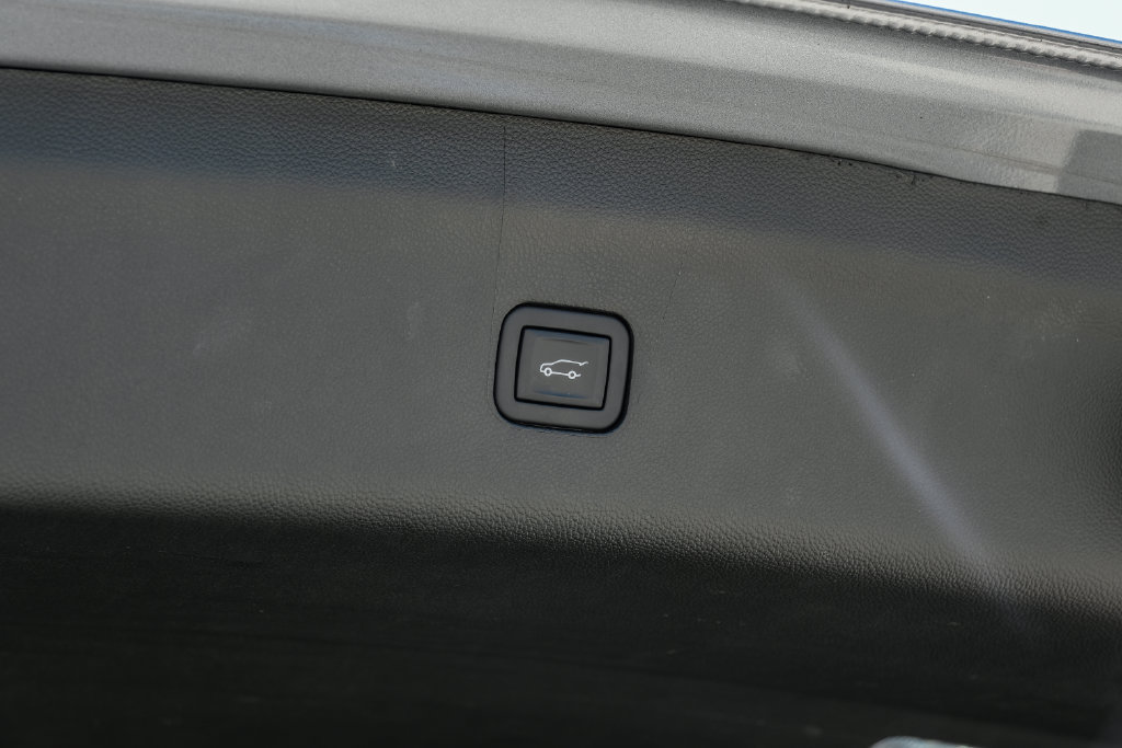 Used 2024 Buick Enclave Avenir w/ Avenir Technology Package FWD image 74