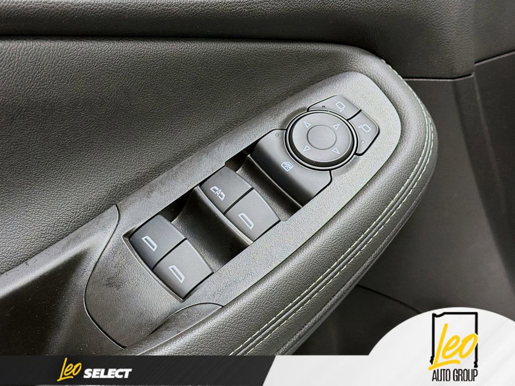 Used 2023 Buick Encore GX Essence w/ Experience Buick Package image 17