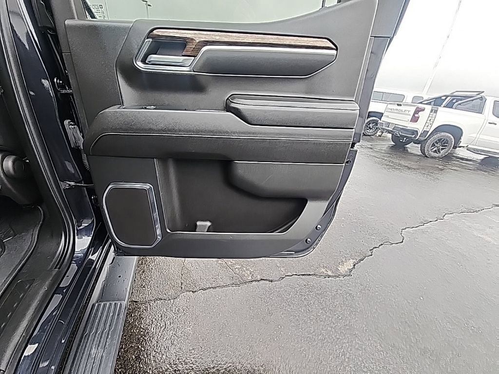 Used 2023 GMC Sierra 1500 Elevation w/ Elevation Premium Package image 32