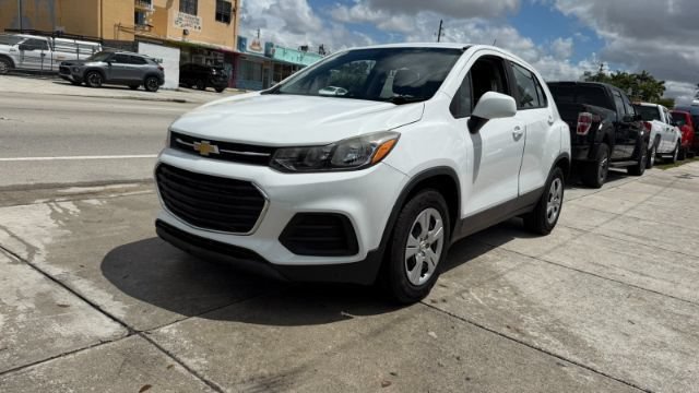 Used 2017 Chevrolet Trax LS w/ LPO, Cargo Package FWD image 10