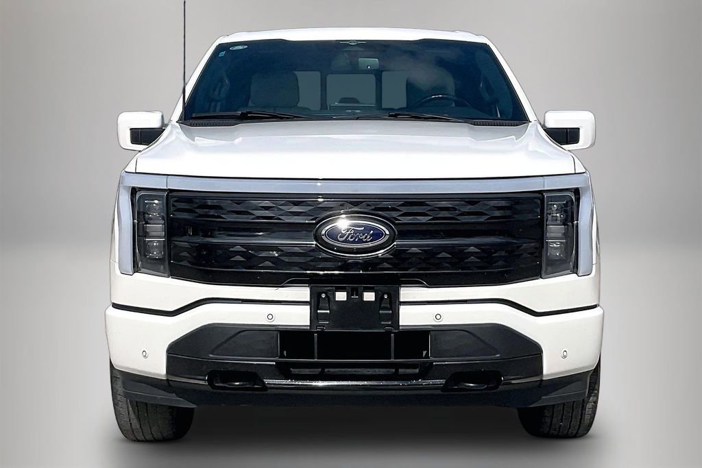 Used 2023 Ford F150 Lightning Platinum image 3