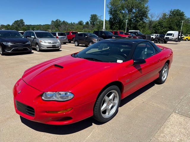 Used 1998 Chevrolet Camaro Z28 w/ SS Performance/Appearance Pkg RWD image 7