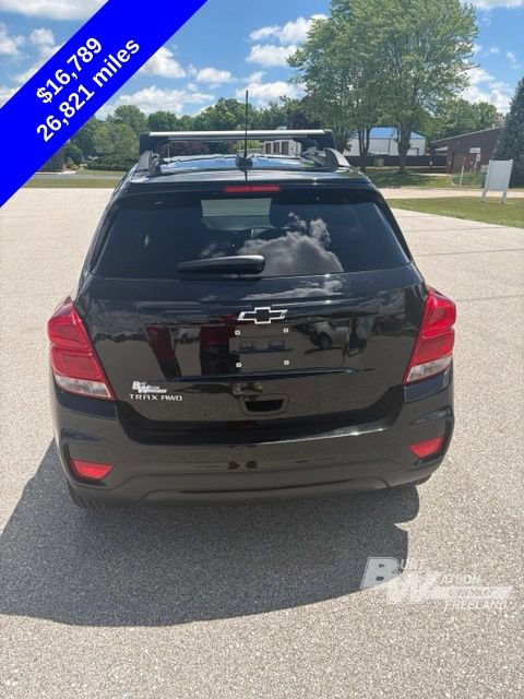 Used 2021 Chevrolet Trax LT w/ Premium Seat Package AWD/4WD image 5