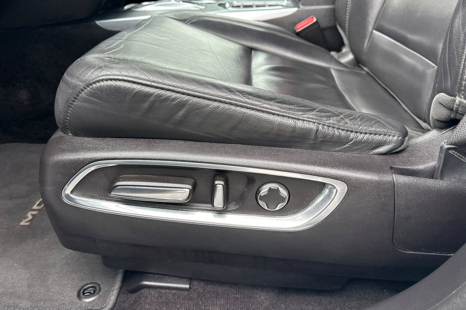 Used 2020 Acura MDX FWD image 14