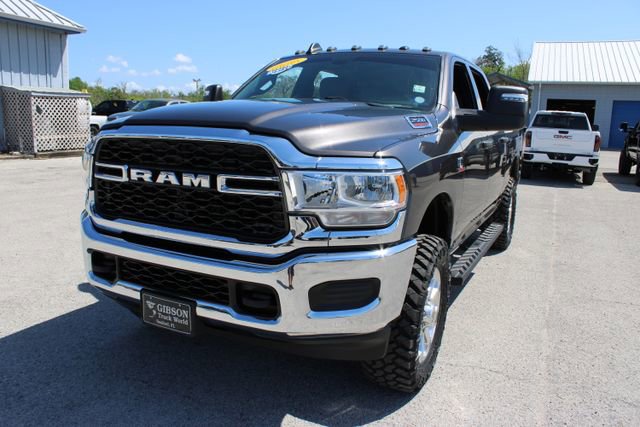 Used 2024 RAM 2500 Tradesman w/ Chrome Appearance Group image 3