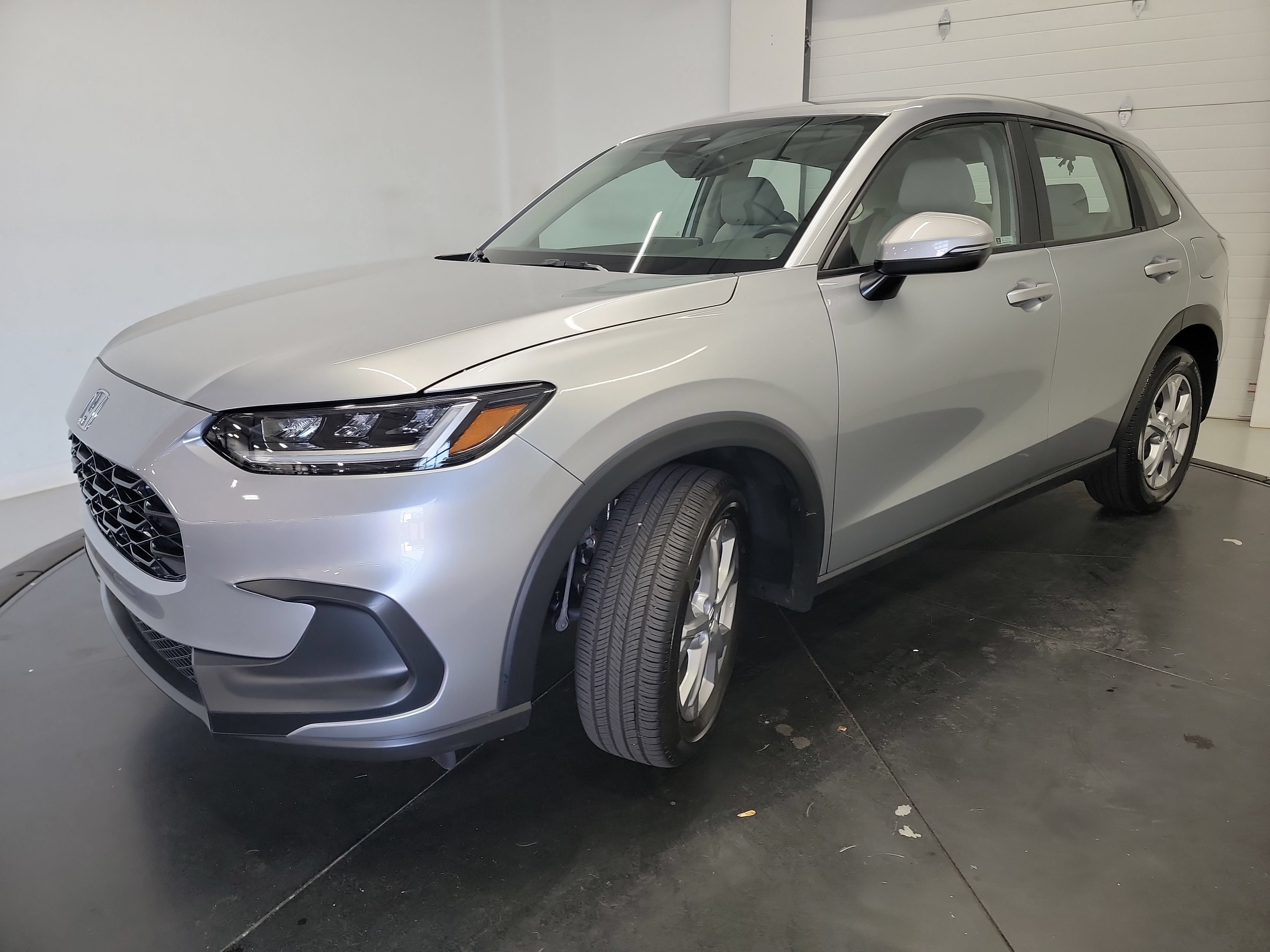 Used 2024 Honda HR-V LX image 3