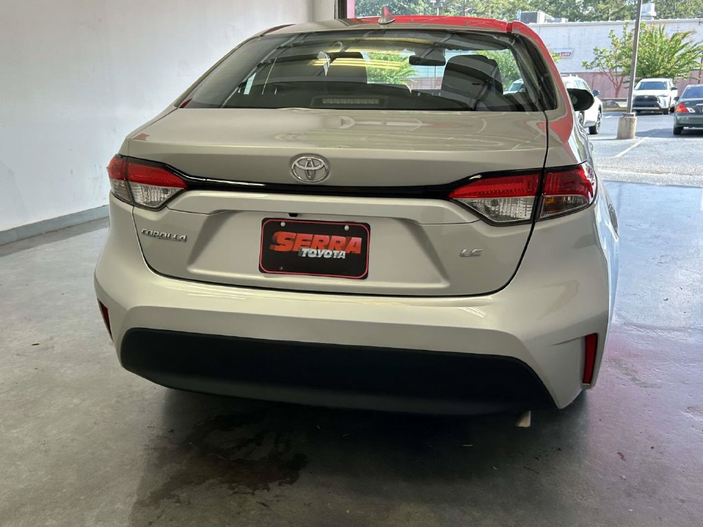 Certified 2025 Toyota Corolla LE FWD image 4