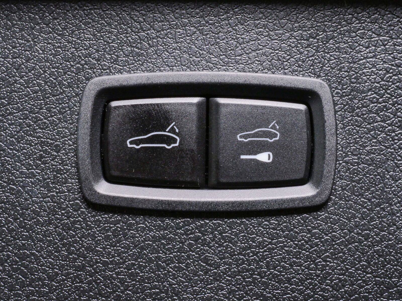 Certified 2023 Porsche Macan S AWD/4WD image 30