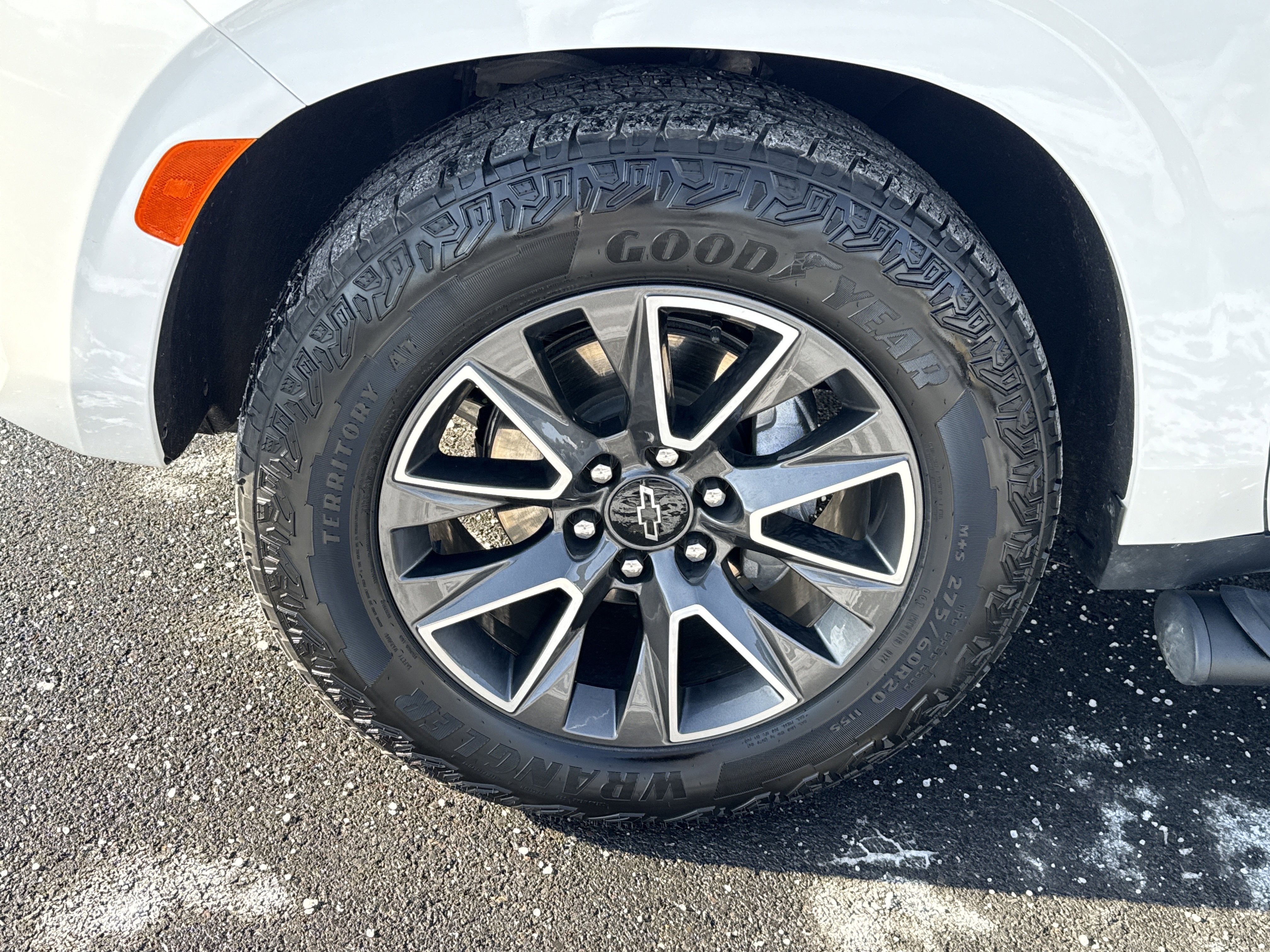 Used 2024 Chevrolet Tahoe Z71 w/ Z71 Off-Road Package image 11