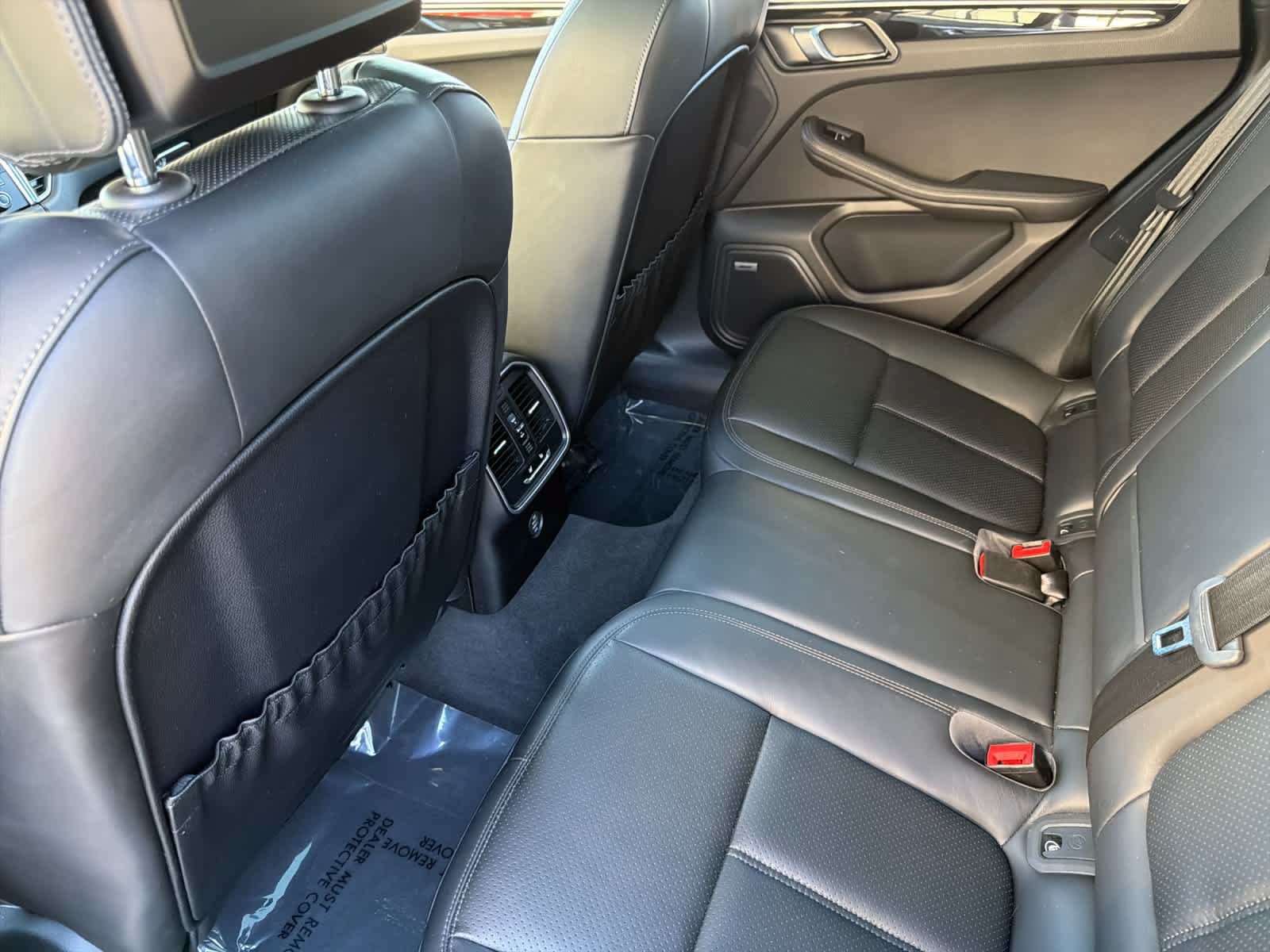 Used 2018 Porsche Macan AWD/4WD image 13