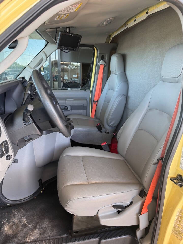 Used 2021 Ford E-450 and Econoline 450 Super Duty RWD image 11