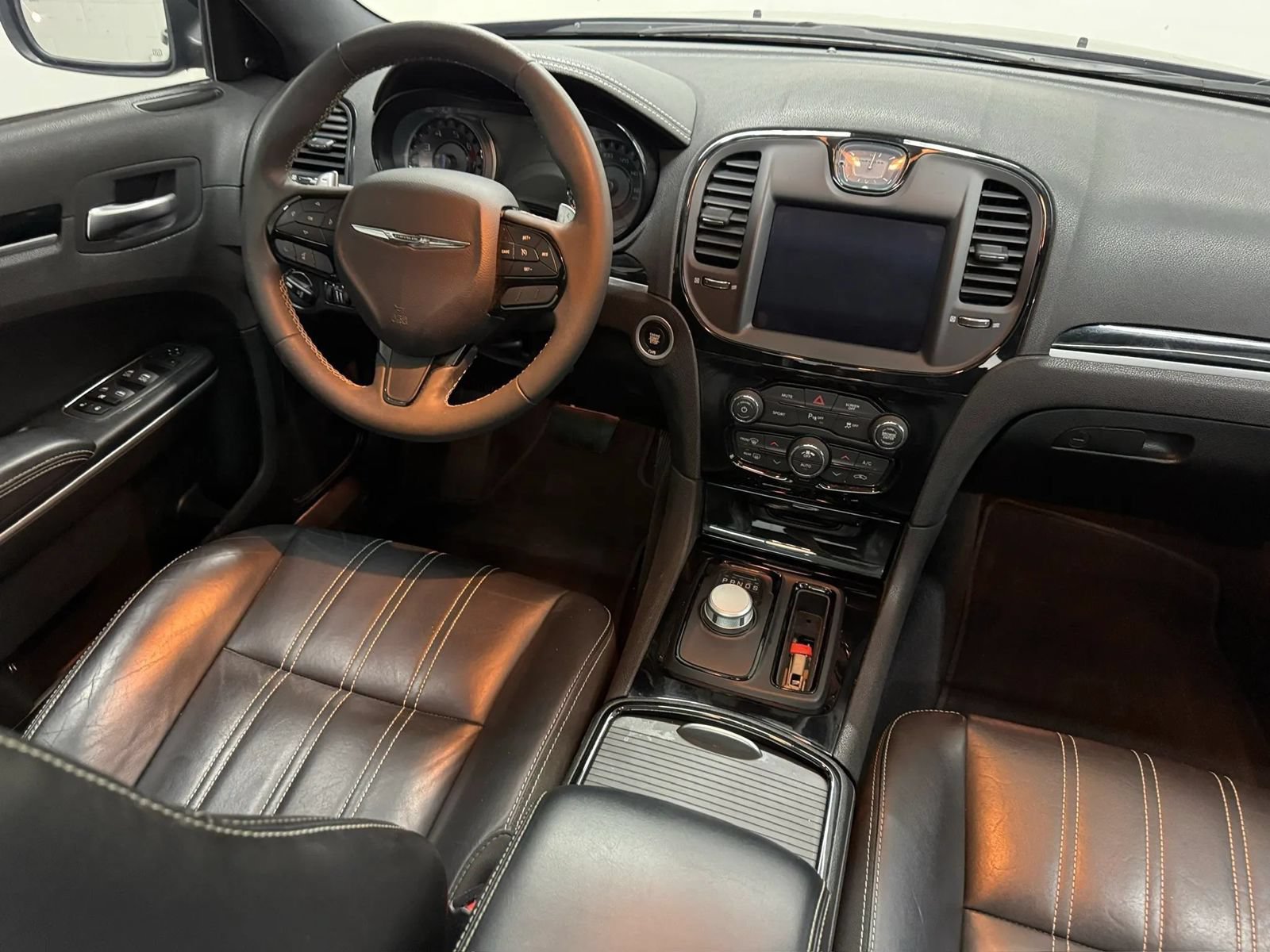 Used 2022 Chrysler 300 S RWD image 11