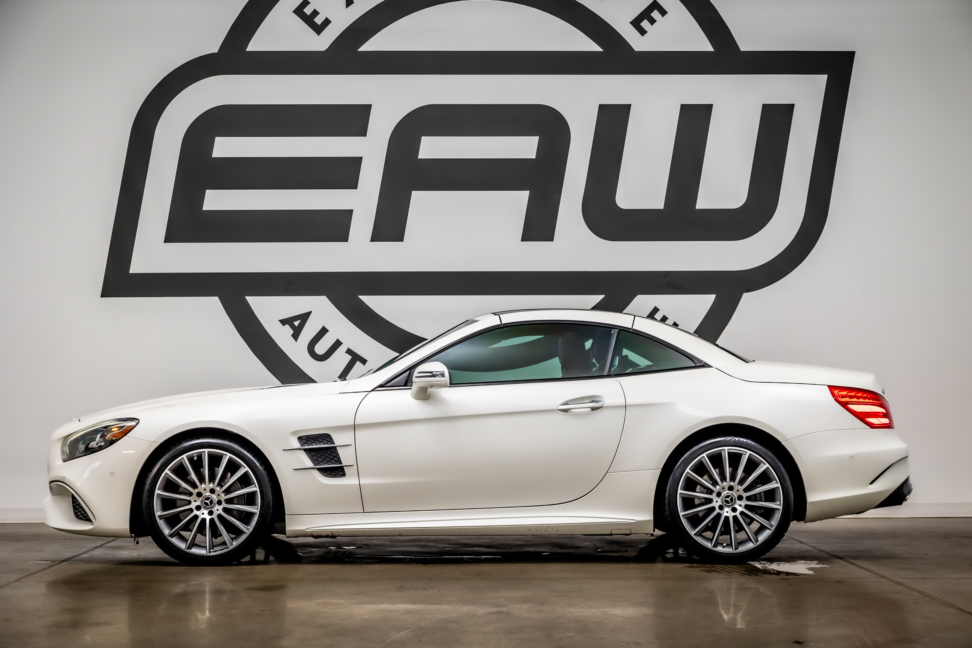 Used 2020 Mercedes-Benz SL 550 image 6