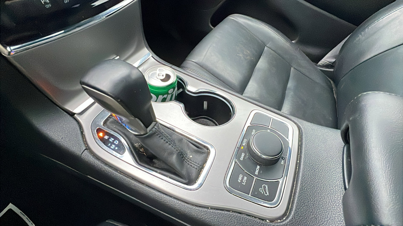 Used 2022 Jeep Grand Cherokee Limited image 32