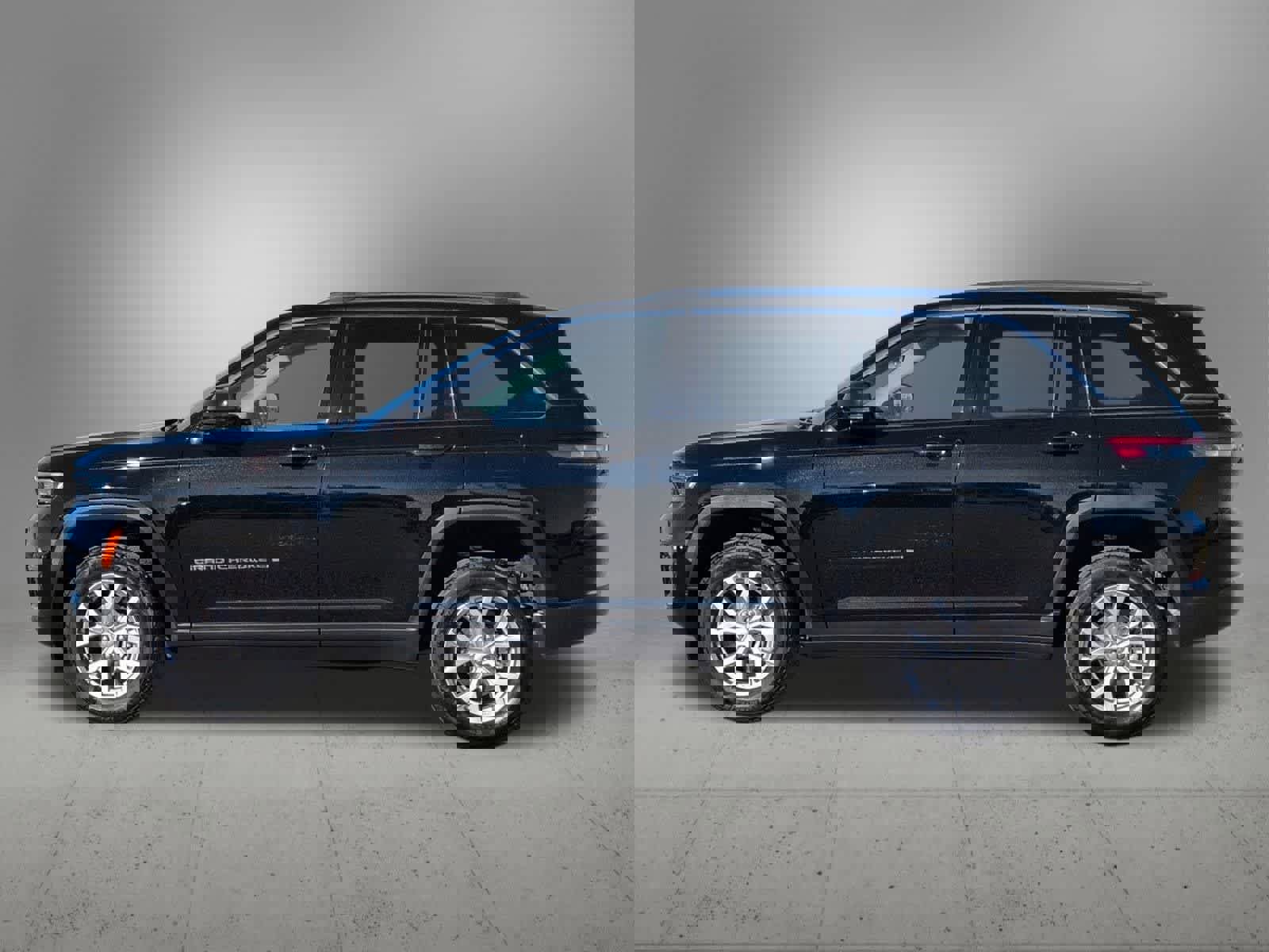 Used 2022 Jeep Grand Cherokee Limited image 3