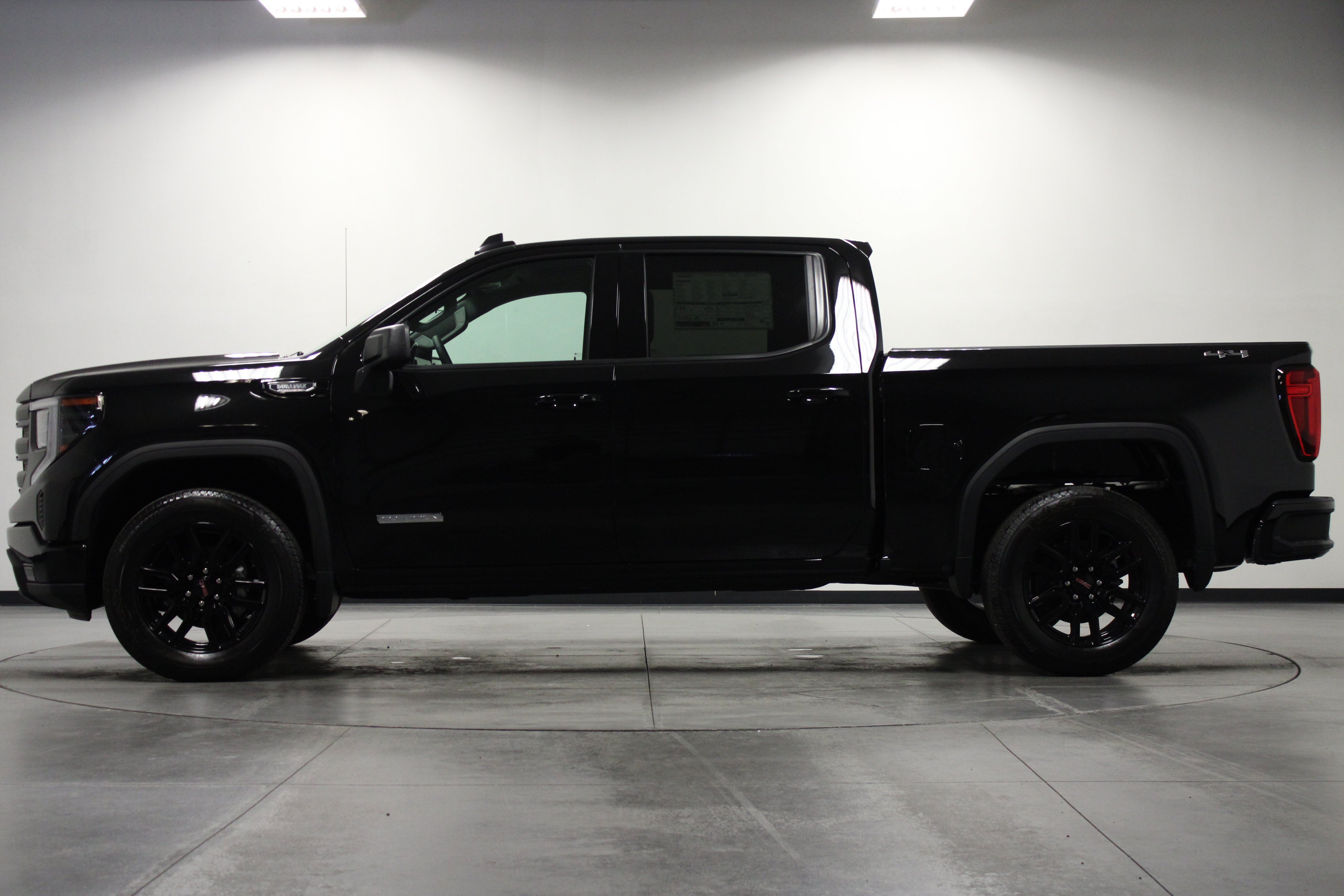 New 2026 GMC Sierra 1500 Elevation w/ Max Trailering Package AWD/4WD image 7