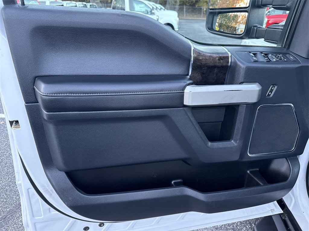 Used 2022 Ford F250 Lariat image 10