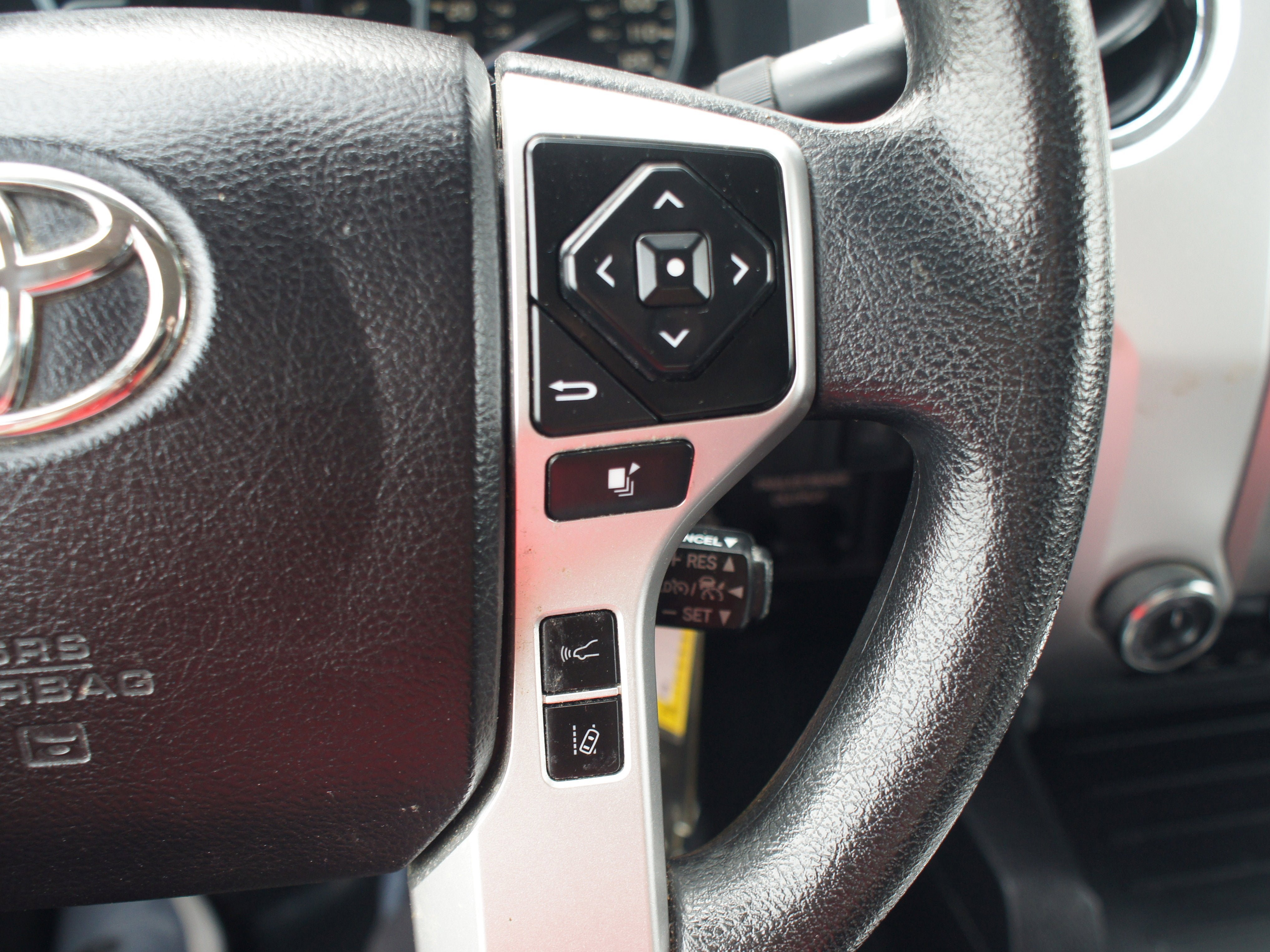 Used 2021 Toyota Tundra SR5 w/ SR5 Upgrade Package AWD/4WD image 8