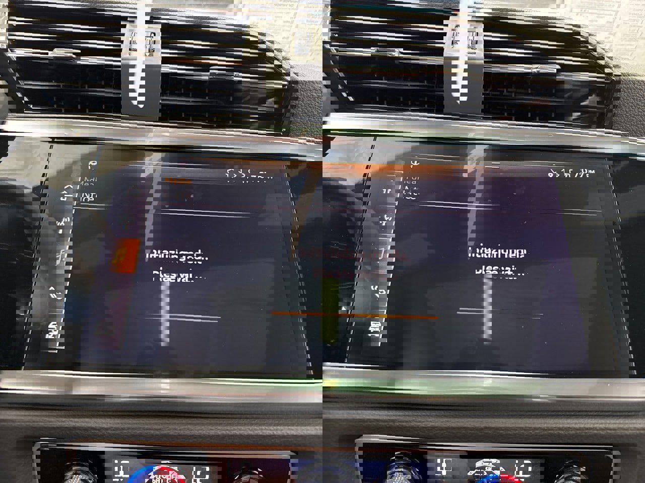 New 2025 Audi Q3 2.0T Premium image 27