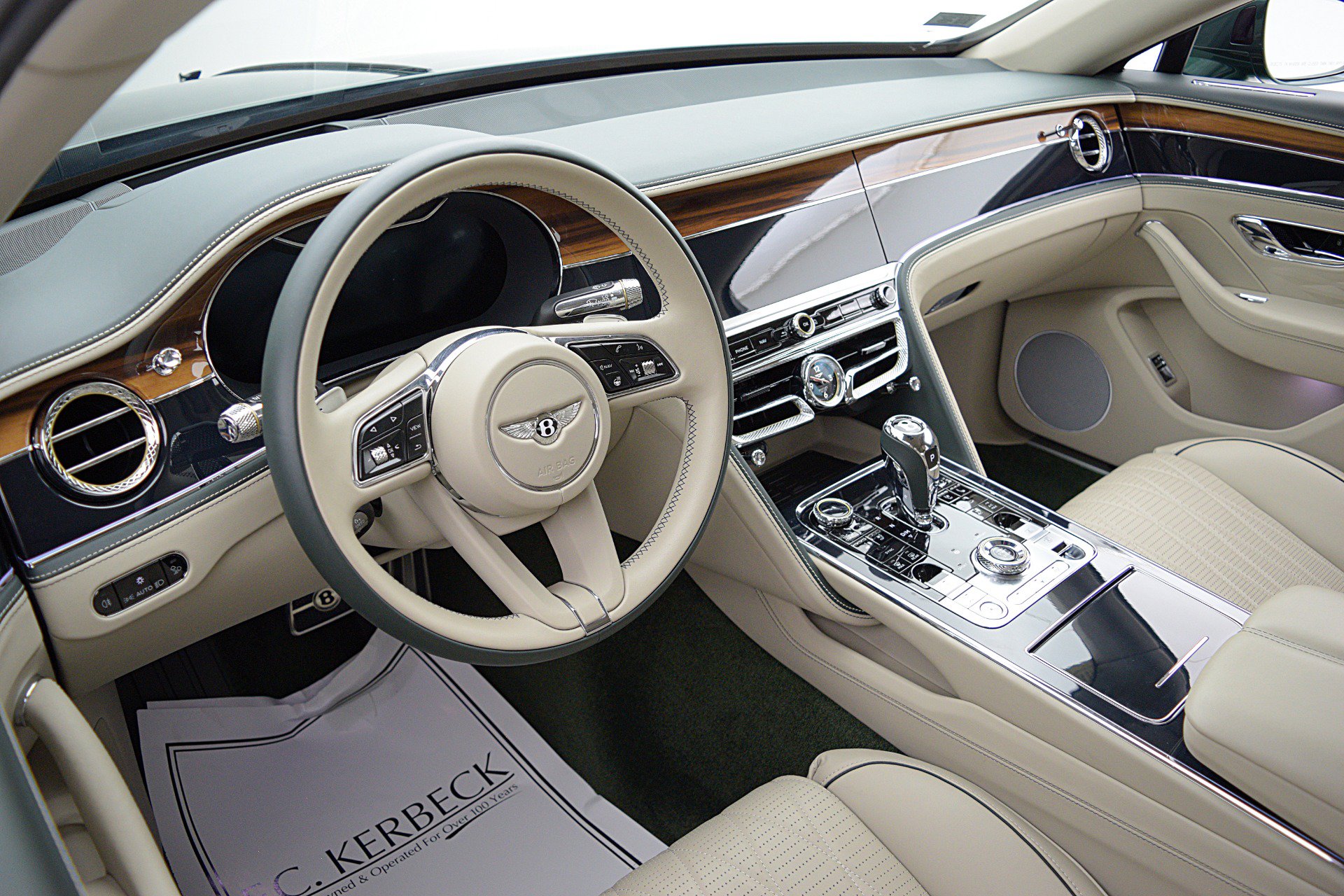 Certified 2022 Bentley Flying Spur V8 AWD/4WD image 37