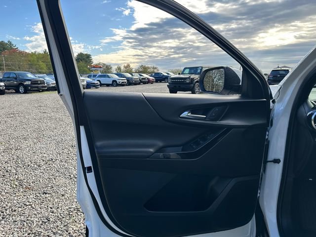 Used 2025 Chevrolet Equinox LT AWD/4WD image 23