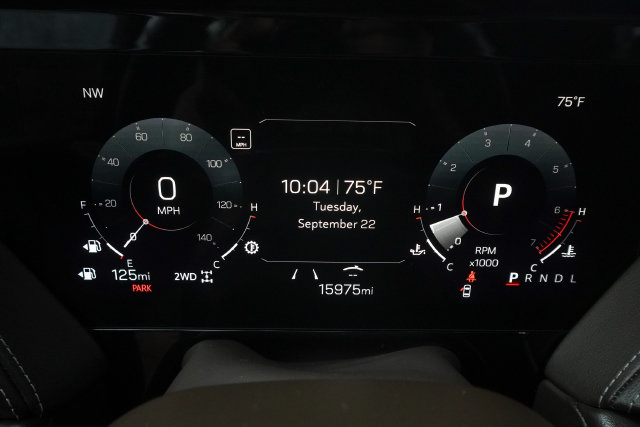 Used 2025 GMC Yukon Elevation AWD/4WD image 15