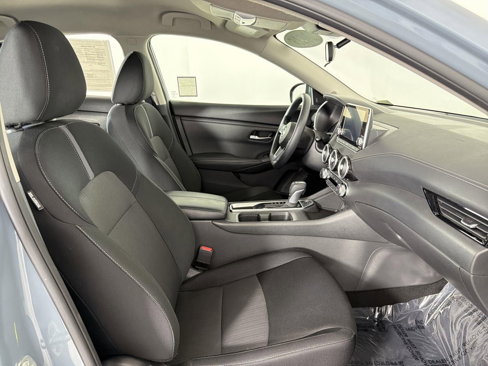 Used 2025 Nissan Sentra SV FWD image 30