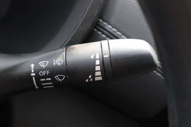 Used 2025 Nissan Sentra SV FWD image 31