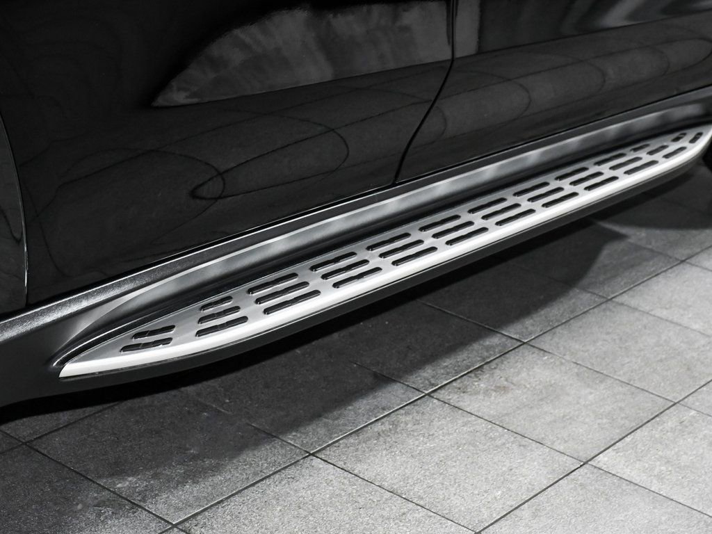 Used 2025 Mercedes-Benz GLE 450e GLE 450e w/ AMG Line Exterior image 91