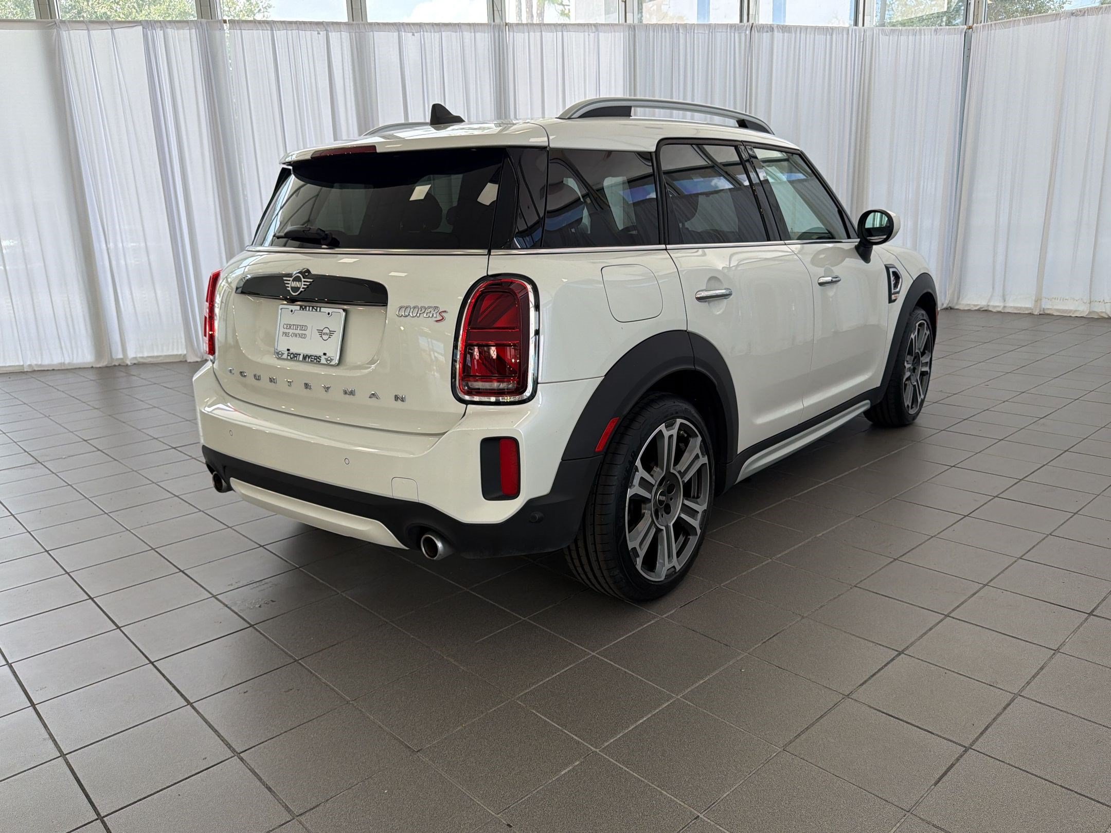 Used 2023 MINI Cooper Countryman S FWD image 9