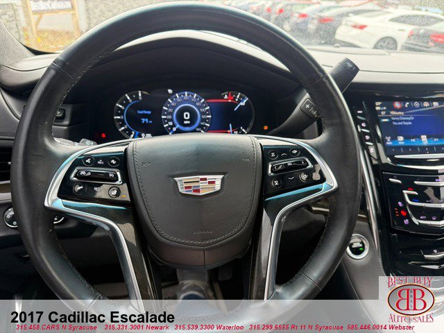 Used 2017 Cadillac Escalade Platinum image 19