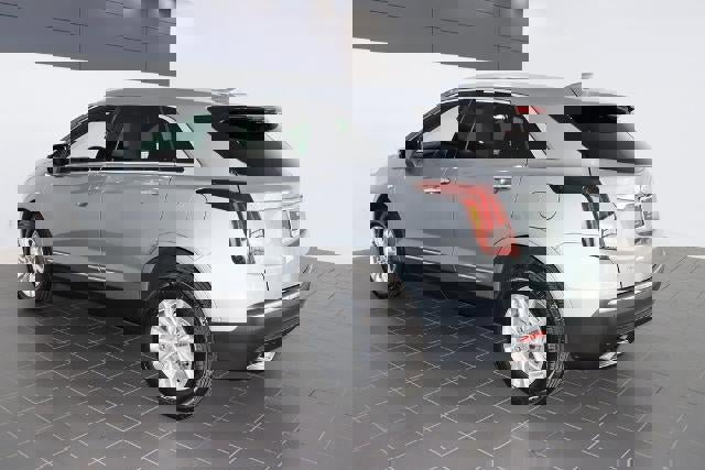 Certified 2024 Cadillac XT5 Luxury image 2