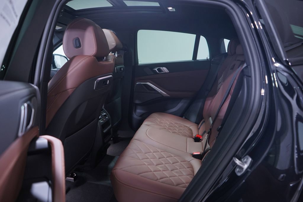 New 2026 BMW X6 xDrive40i w/ Premium Package AWD/4WD image 9