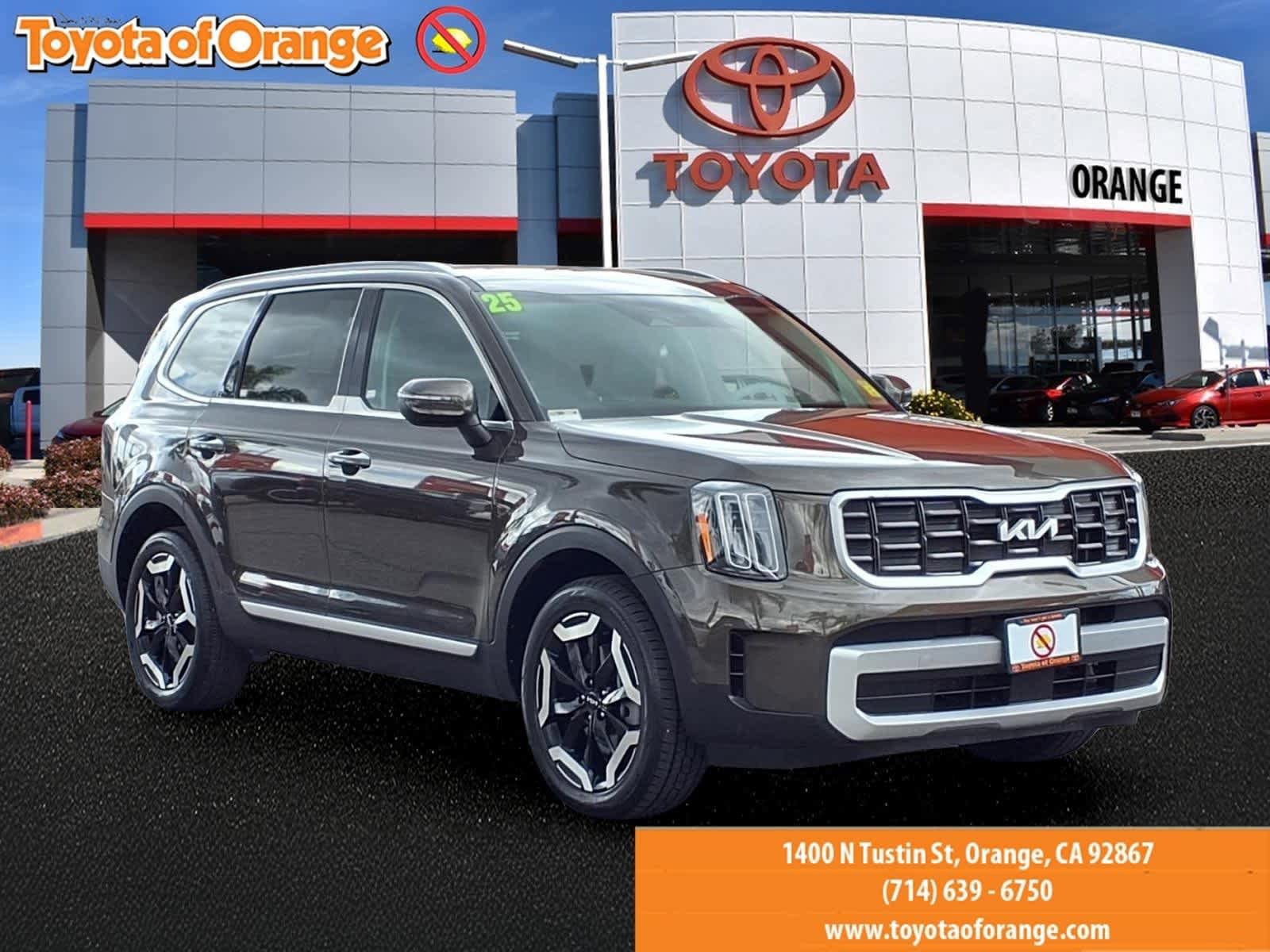 Used 2025 Kia Telluride S FWD image 1