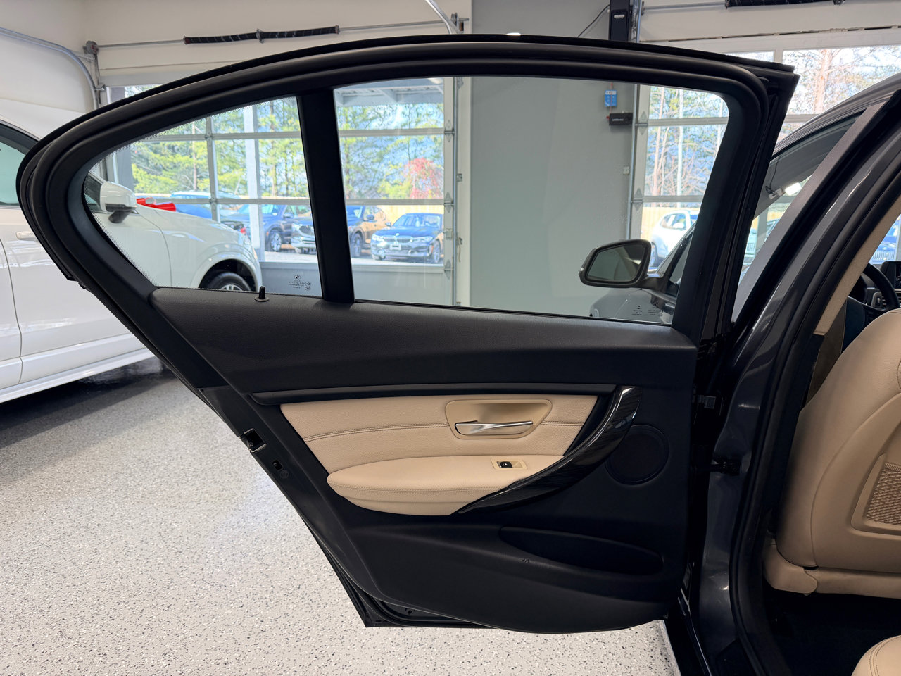 Used 2016 BMW 320i Sedan image 20