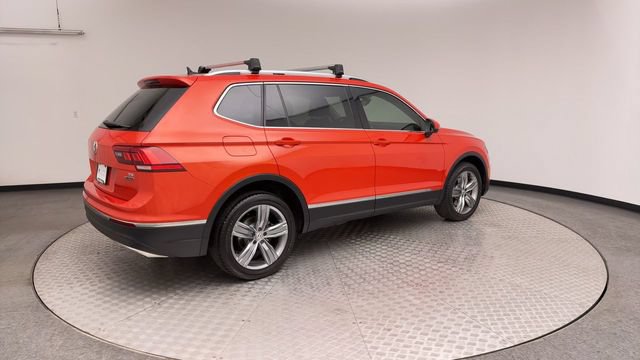 Used 2018 Volkswagen Tiguan SEL Premium w/ 3rd Row Seat Package AWD/4WD image 2