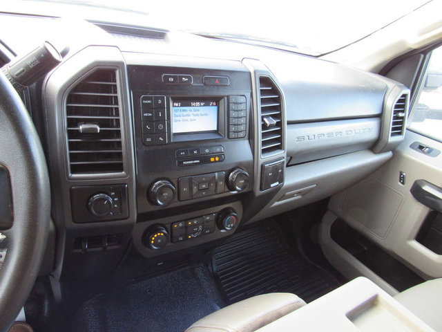 Used 2020 Ford F550 4x4 Regular Cab Super Duty image 32