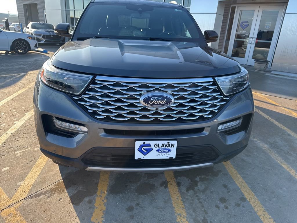 Used 2023 Ford Explorer Platinum w/ Technology Package AWD/4WD image 9
