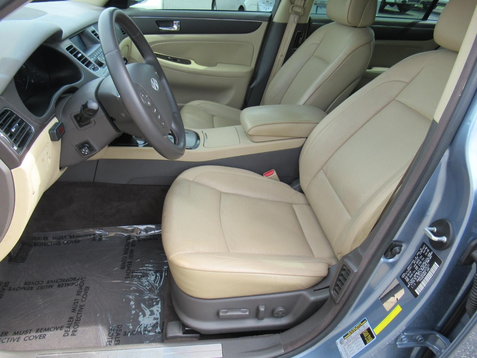 Used 2010 Hyundai Genesis 3.8 w/ Premium Pkg 2 RWD image 16