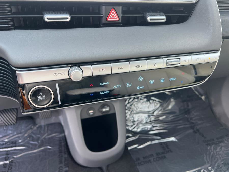 Used 2024 Hyundai Ioniq 5 Limited image 28