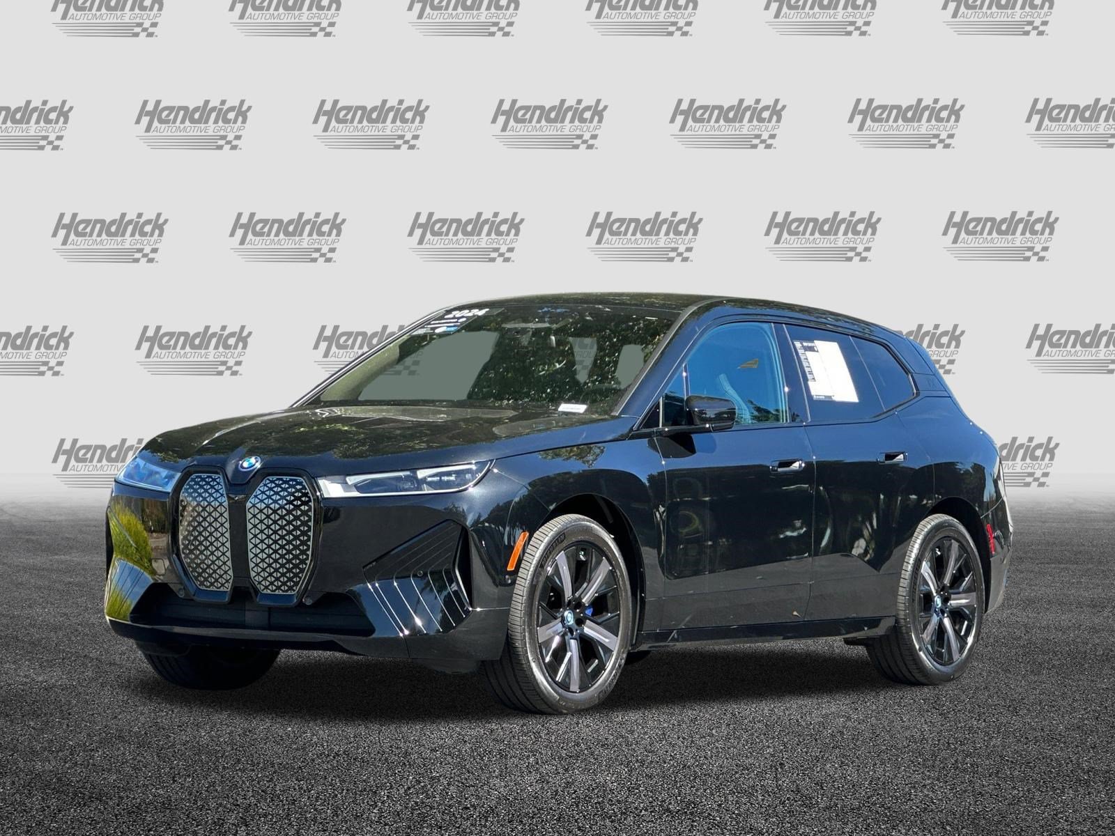 Certified 2024 BMW iX xDrive50 w/ Premium Package AWD/4WD image 9