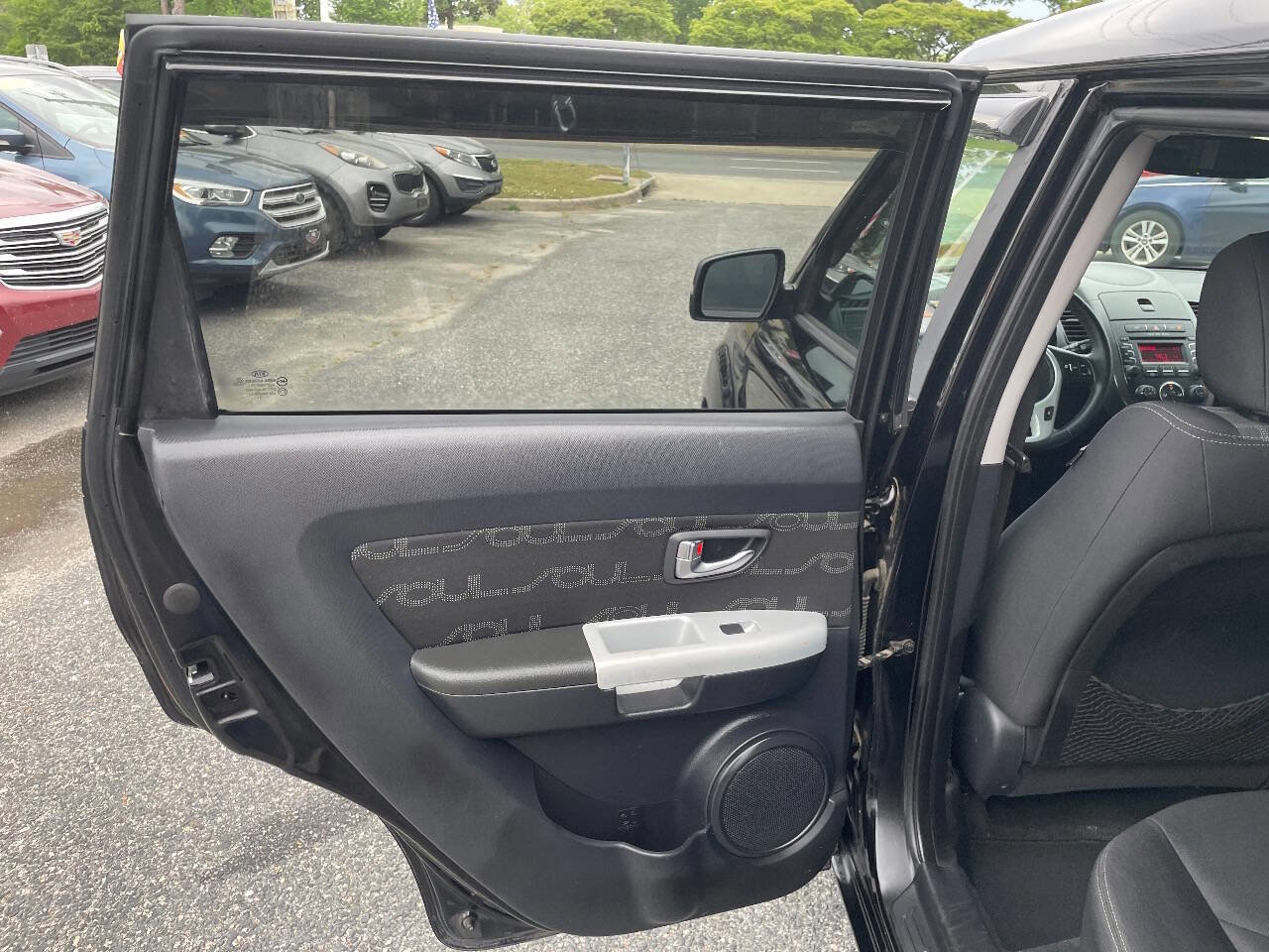 Used 2012 Kia Soul + FWD image 20