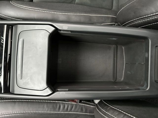 Used 2021 Volvo XC40 P8 Recharge w/ Advanced Package image 21