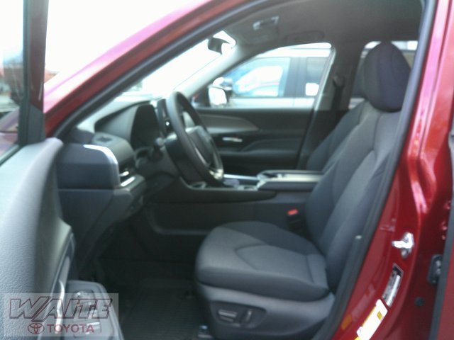 New 2026 Toyota Grand Highlander LE image 16