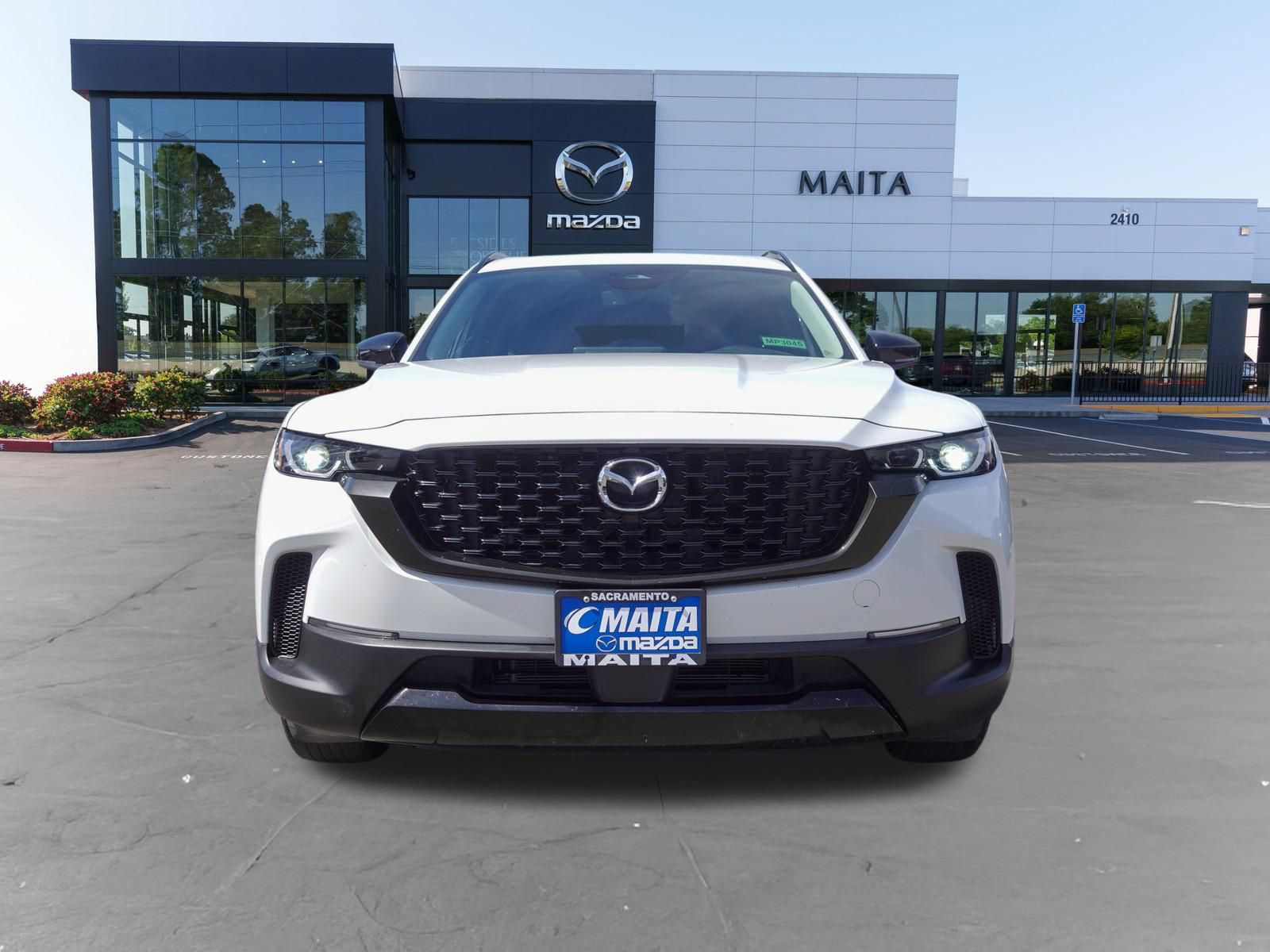 Used 2025 MAZDA CX-50 AWD 2.5 Hybrid w/ Premium Pkg image 10