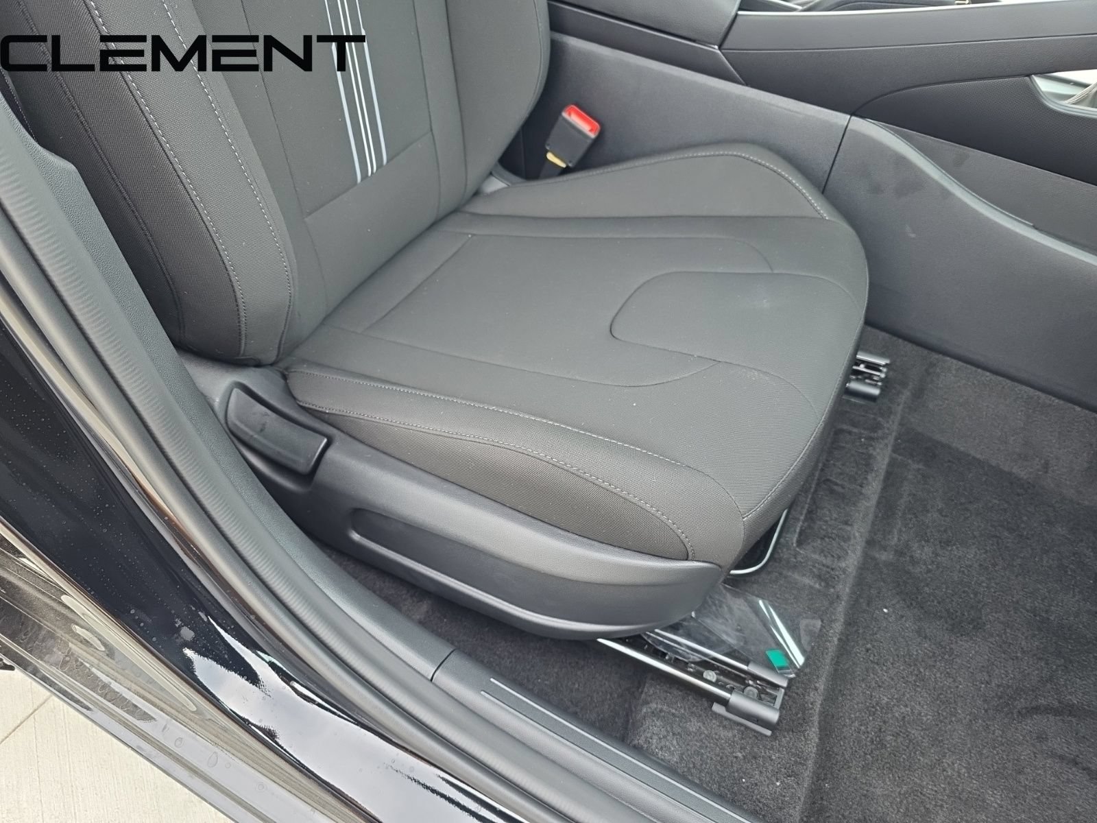 Certified 2025 Hyundai Elantra Sport FWD image 35
