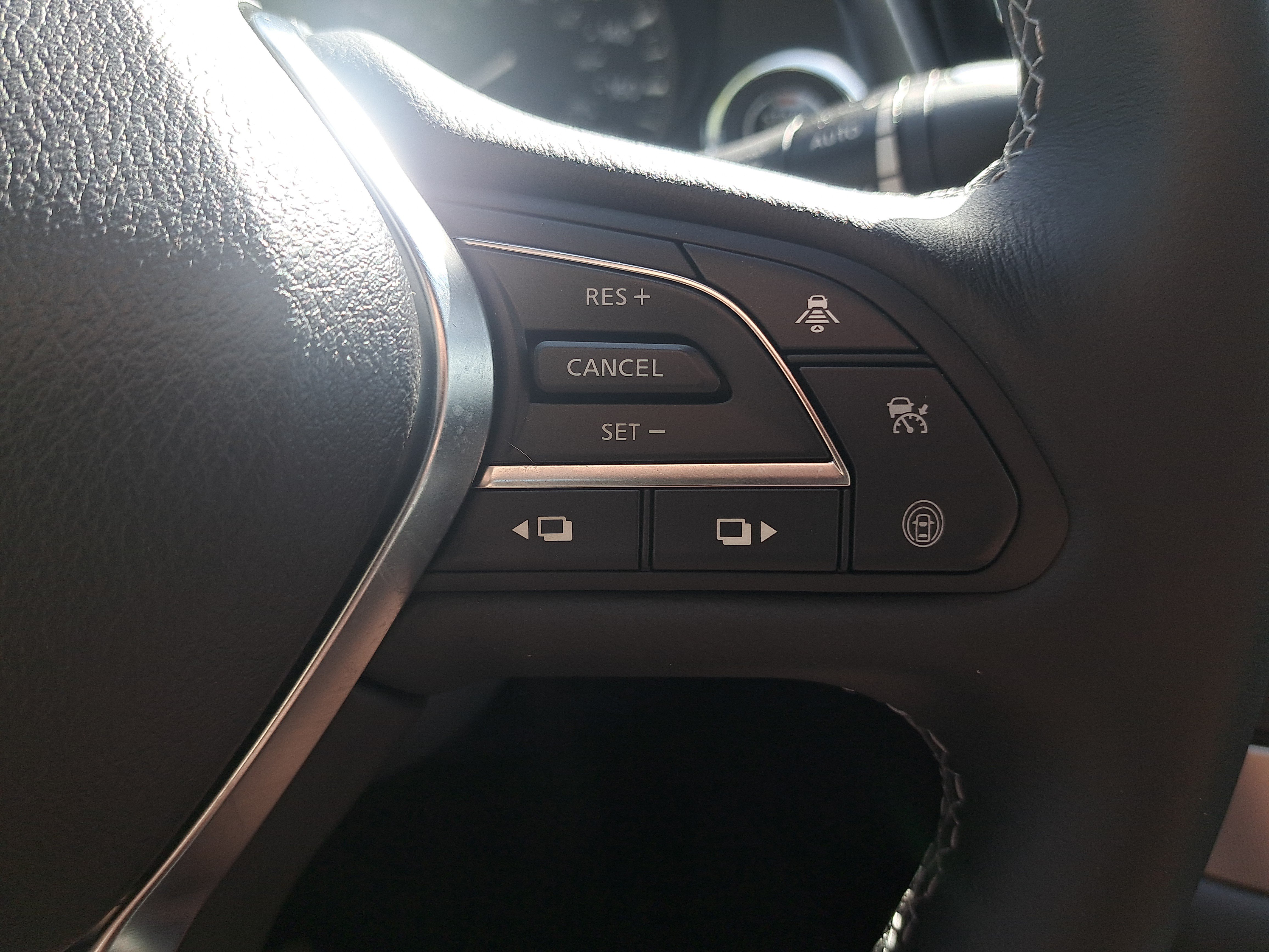 Used 2022 INFINITI Q60 3.0t Luxe w/ Cargo Package AWD/4WD image 22