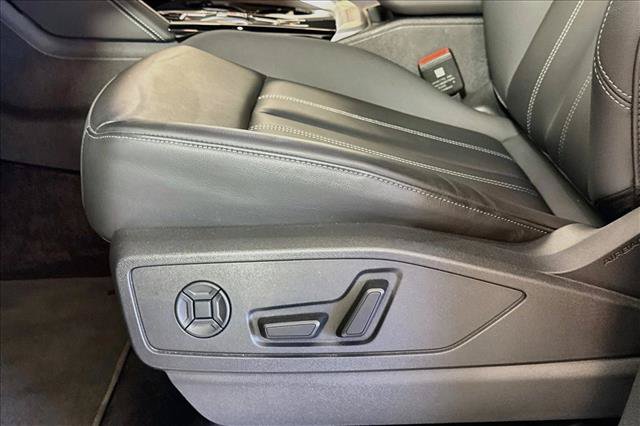 Used 2025 Audi Q5 Premium w/ Convenience Package AWD/4WD image 16